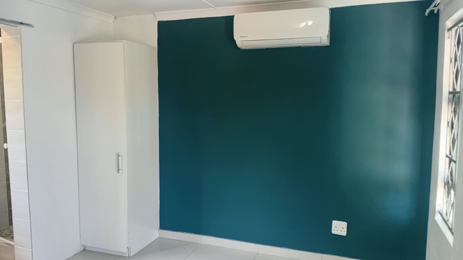 To Let 1 Bedroom Property for Rent in Siyakha Eastern Cape
